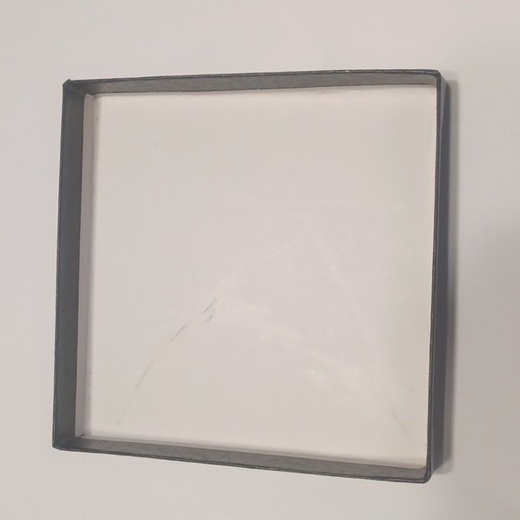 Butterfly Brooch with Sparkling Gemstones NIB - Picture 6 of 8